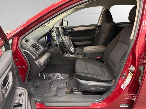 Used 2016 Subaru Outback 2.5i Premium image 9