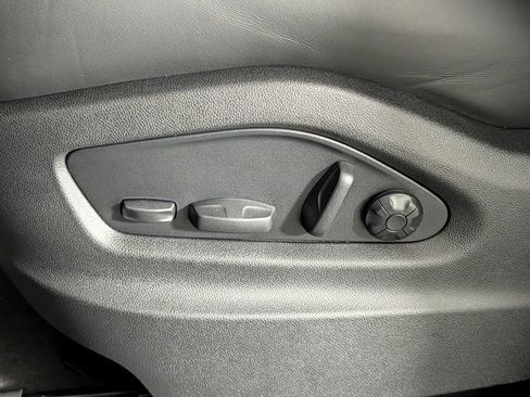 New 2026 Porsche Cayenne Coupe AWD/4WD image 30