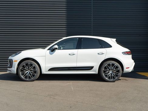 New 2026 Porsche Macan image 2