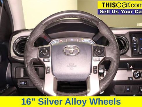 Used 2019 Toyota Tacoma SR5 RWD image 17