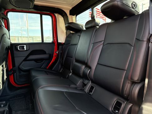 Used 2023 Jeep Gladiator Rubicon w/ LED Lighting Group image 19