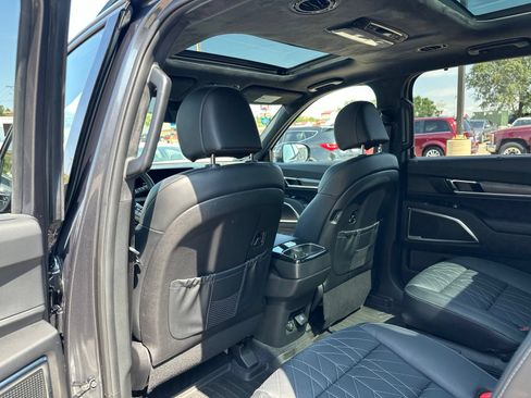 Used 2024 Kia Telluride SX Prestige X-Pro AWD/4WD image 19