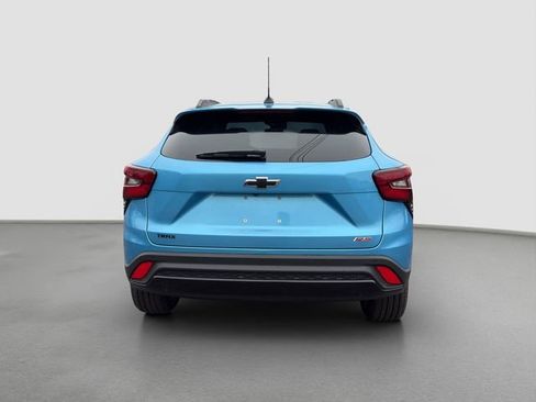 New 2026 Chevrolet Trax RS w/ Sunroof Package FWD image 5