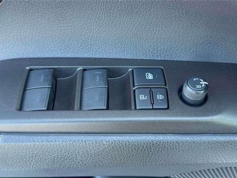 Certified 2021 Toyota Camry LE image 14