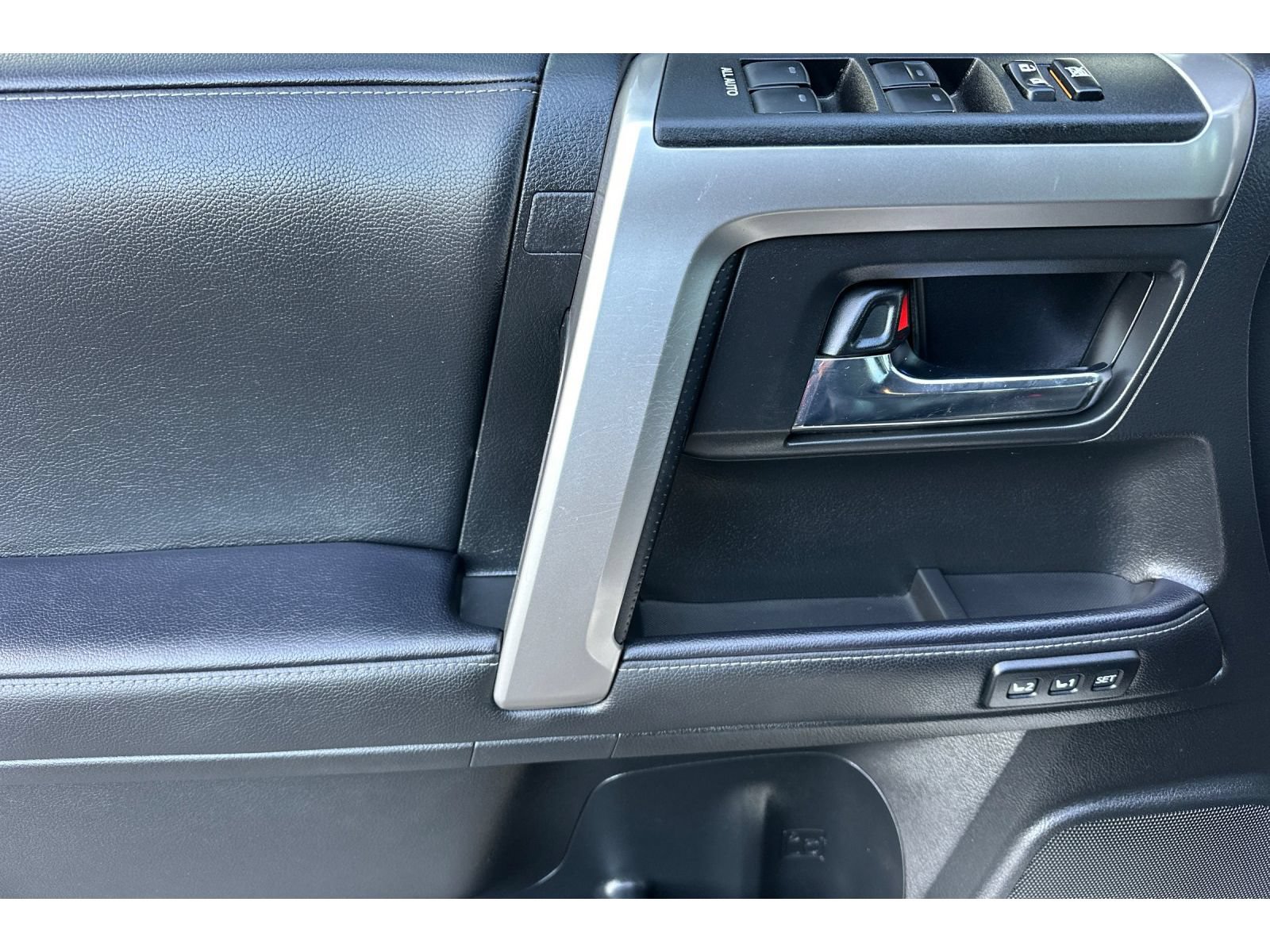 Used 2023 Toyota 4Runner Limited AWD/4WD image 11