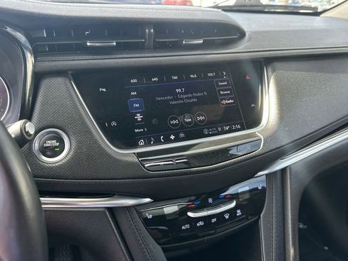 Certified 2022 Cadillac XT6 Luxury image 11