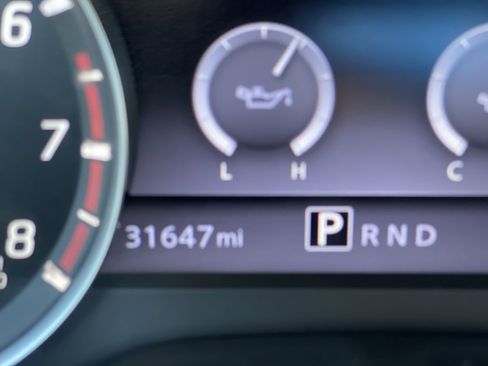 Used 2021 Nissan Titan SV w/ SV Convenience Package AWD/4WD image 12