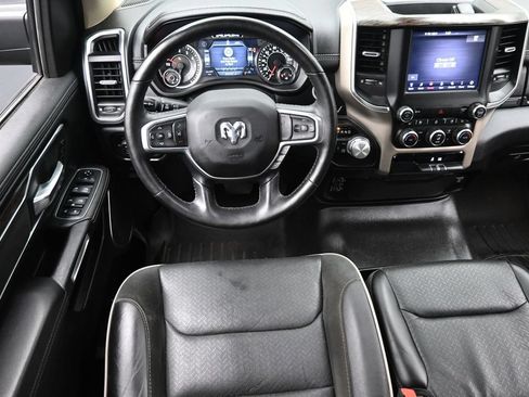 Used 2019 RAM 1500 Laramie AWD/4WD image 12