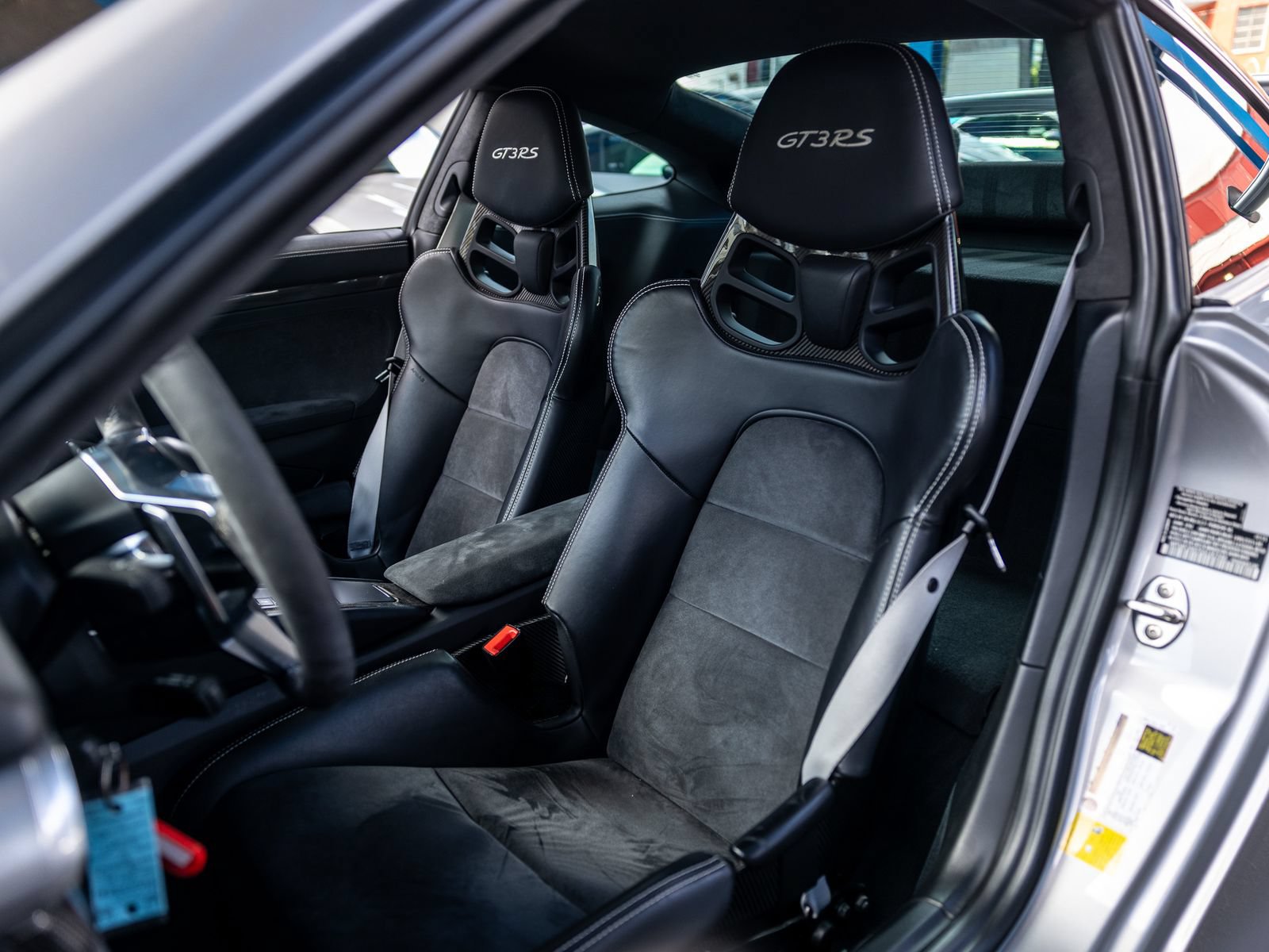 Certified 2016 Porsche 911 GT3 RS RWD image 5