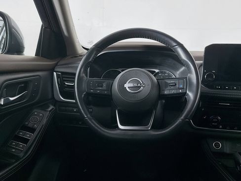 Used 2023 Nissan Rogue SL w/ SL Premium Package image 18