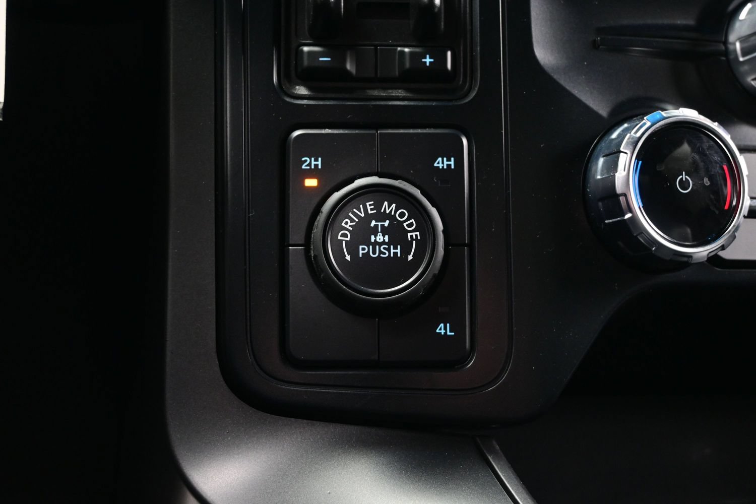Used 2024 Ford F150 XLT w/ FX4 Off-Road Package AWD/4WD image 22