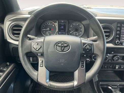 Certified 2020 Toyota Tacoma TRD Off-Road w/ Technology Package AWD/4WD image 12