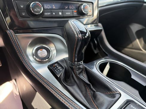 Used 2021 Nissan Maxima SR w/ Sport Mat Group FWD image 24