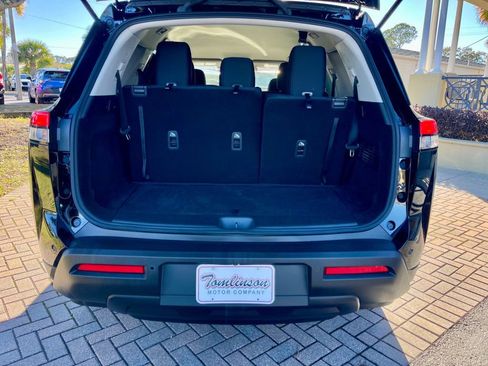 Used 2025 Nissan Pathfinder S image 5