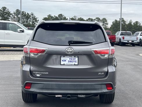 Used 2016 Toyota Highlander XLE image 27