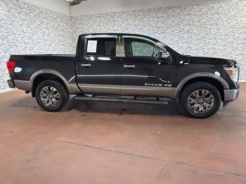 Used 2019 Nissan Titan Platinum Reserve AWD/4WD image 6