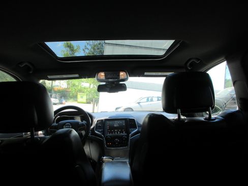 Used 2014 Jeep Grand Cherokee Limited image 19