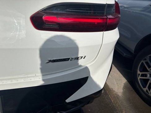 Used 2023 BMW X4 xDrive30i w/ M Sport Package AWD/4WD image 6