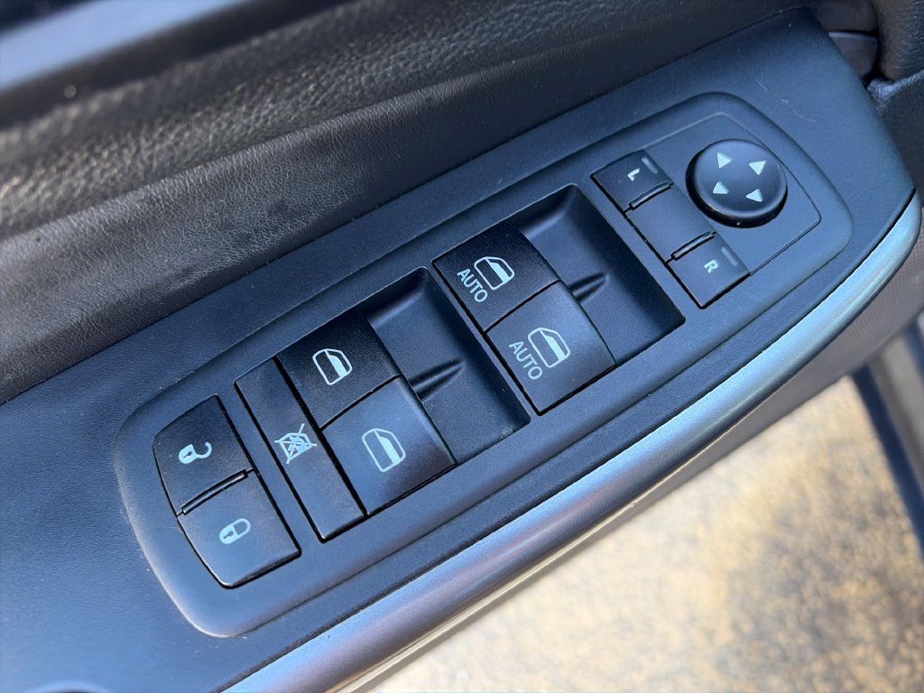 Used 2021 Jeep Cherokee Latitude Lux AWD/4WD image 14