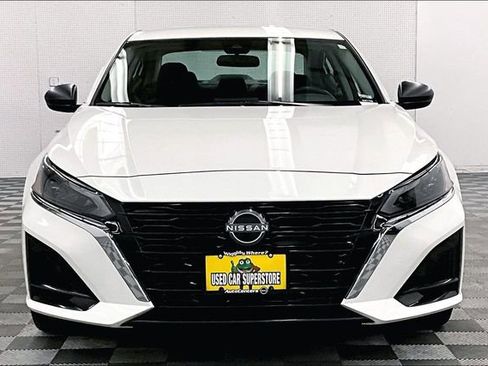 Used 2025 Nissan Altima 2.5 SV image 4