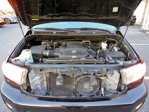 Used 2013 Toyota Sequoia Platinum image 43