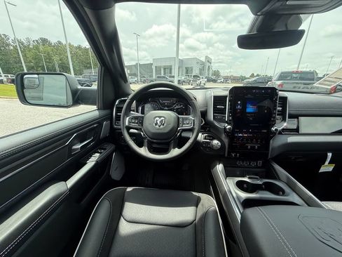 New 2026 RAM 1500 Laramie AWD/4WD image 8