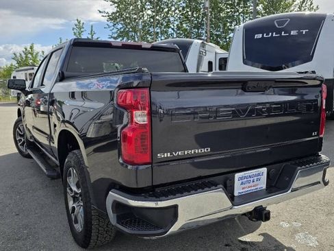 Used 2024 Chevrolet Silverado 1500 LT AWD/4WD image 8