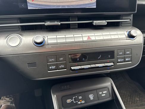 Certified 2024 Hyundai Kona SEL image 40