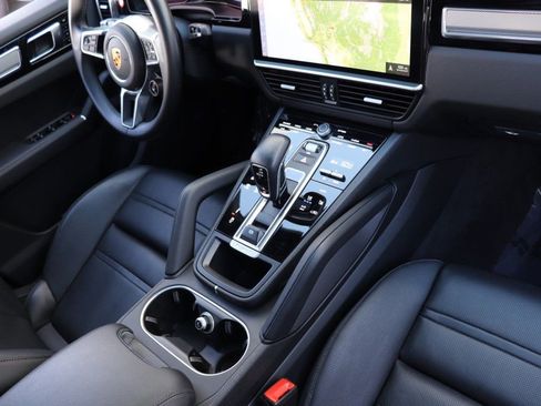 Used 2021 Porsche Cayenne S AWD/4WD image 57