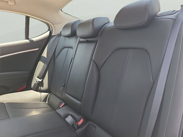 Used 2026 Genesis G70 2.5T RWD image 5