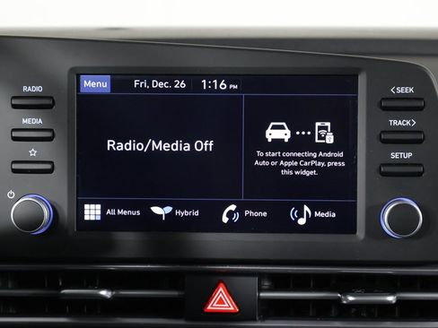 Used 2025 Hyundai Elantra Blue image 37