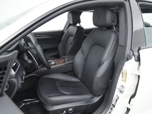 Certified 2023 Maserati Ghibli Modena RWD image 18