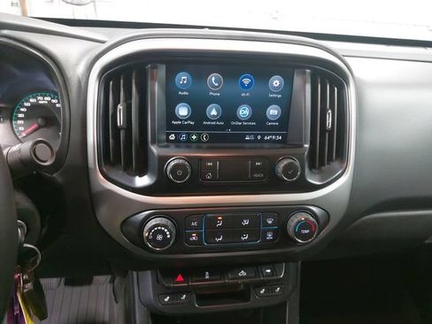 Used 2022 Chevrolet Colorado LT w/ LT Convenience Package AWD/4WD image 20