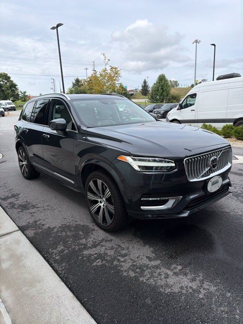 Used 2022 Volvo XC90 T6 Inscription w/ Advanced Package AWD/4WD image 3