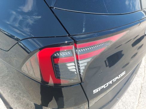 New 2026 Kia Sportage EX image 37
