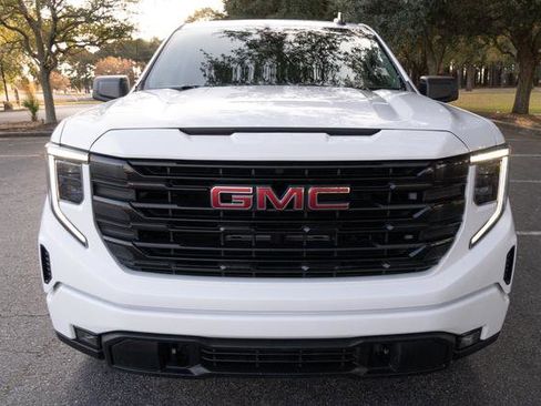 Used 2022 GMC Sierra 1500 Elevation image 8