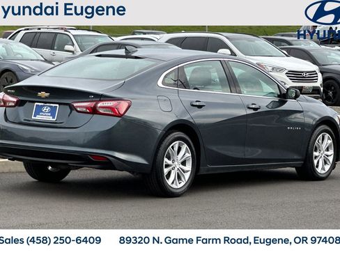 Used 2020 Chevrolet Malibu LT image 3