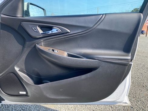 Used 2024 Chevrolet Malibu LT image 21