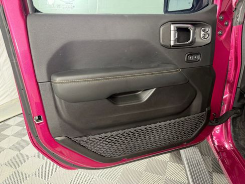 Used 2024 Jeep Wrangler Unlimited Rubicon 392 image 27