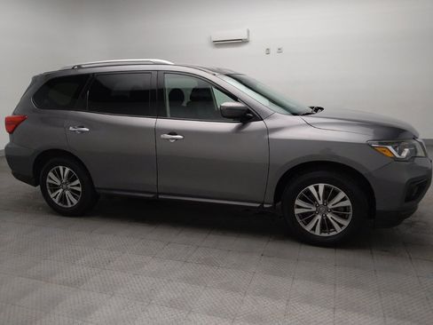 Used 2020 Nissan Pathfinder SV FWD image 11