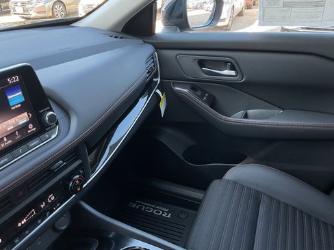 New 2026 Nissan Rogue SV image 31