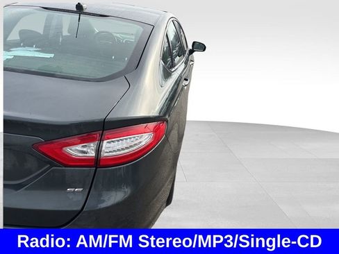 Used 2015 Ford Fusion SE image 5