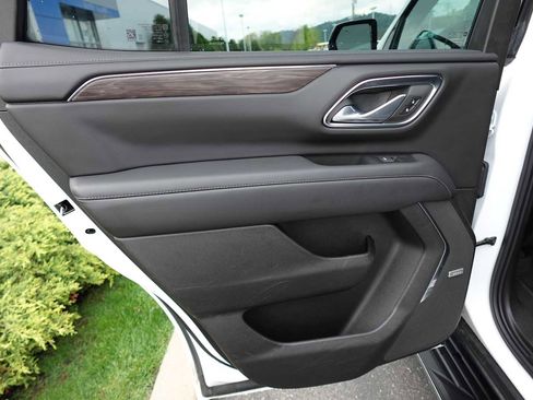 Used 2023 Chevrolet Tahoe LT w/ Luxury Package AWD/4WD image 25