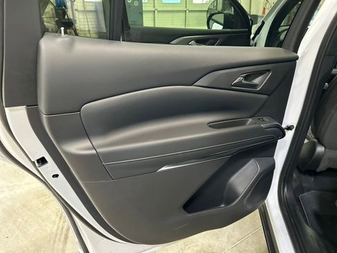 New 2026 Chevrolet Traverse LT image 25