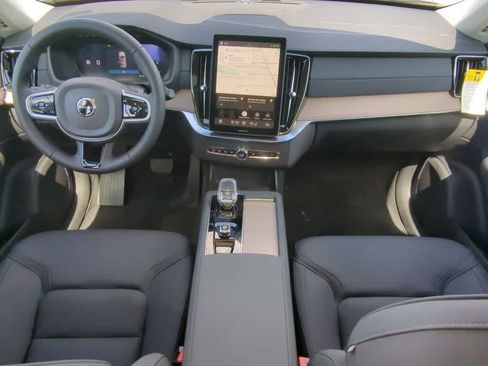 New 2026 Volvo XC90 B5 Core AWD/4WD image 14