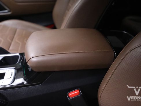 Used 2022 Kia Telluride SX w/ SX Prestige Package image 16