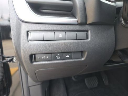 Used 2023 Nissan Rogue SV w/ SV Premium B Package image 16