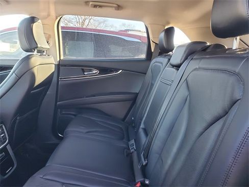 Certified 2022 Lincoln Nautilus Reserve image 29