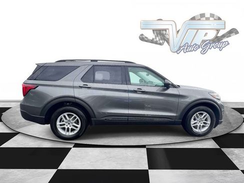 Used 2026 Ford Explorer Active AWD/4WD image 5