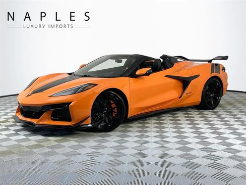 Used 2023 Chevrolet Corvette Z06 w/ Z07 Performance Package RWD image 1